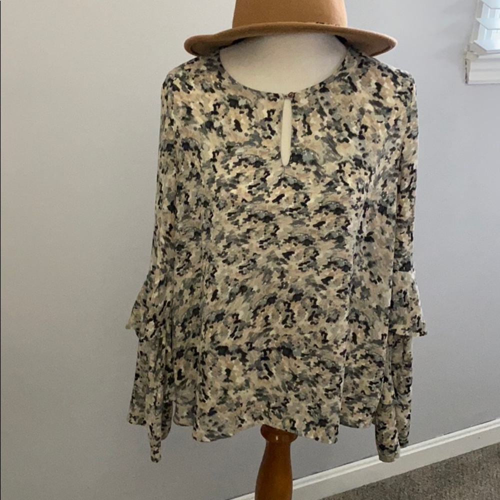 Harlowe and Graham Print Bell Blouse L